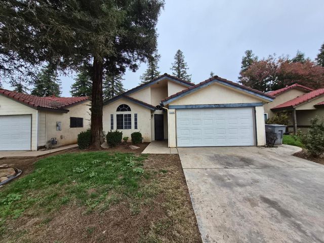 5660 W Tenaya Avenue, Fresno, CA 93722