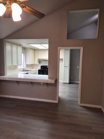 5660 W Tenaya Avenue, Fresno, CA 93722