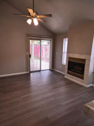 5660 W Tenaya Avenue, Fresno, CA 93722