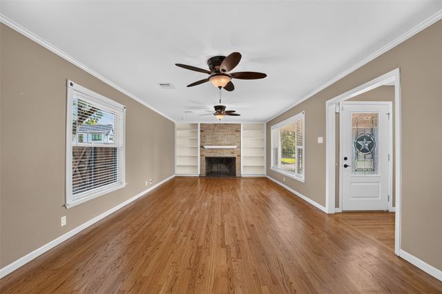 9733 Edgelake Drive, Dallas, TX 75218