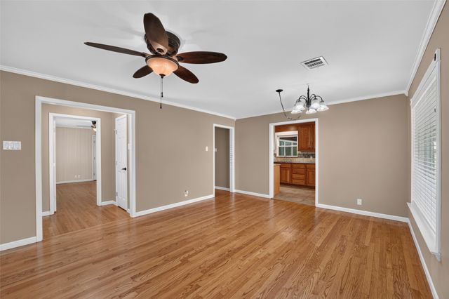 9733 Edgelake Drive, Dallas, TX 75218