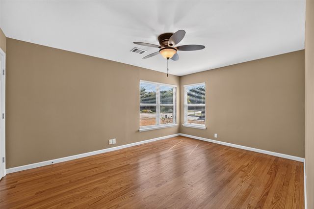 9733 Edgelake Drive, Dallas, TX 75218