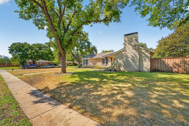 9733 Edgelake Drive, Dallas, TX 75218