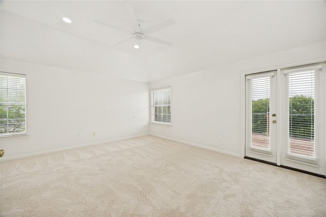 316 Riverwalk Lane, Irving, TX 75063