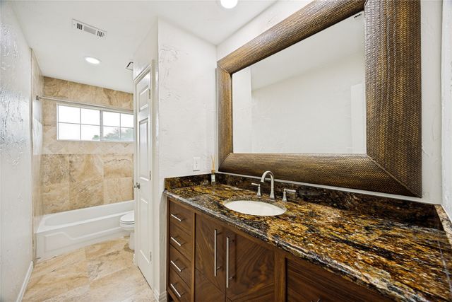 316 Riverwalk Lane, Irving, TX 75063