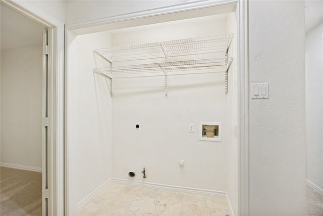 316 Riverwalk Lane, Irving, TX 75063