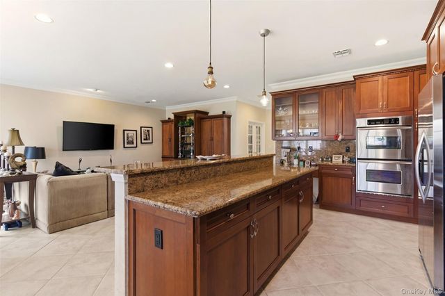 171 Hamlet Drive, Mount Sinai, NY 11766