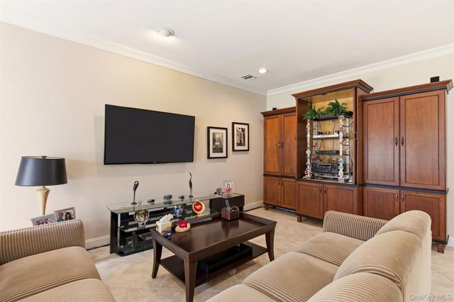 171 Hamlet Drive, Mount Sinai, NY 11766