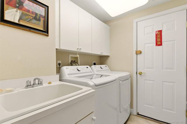 171 Hamlet Drive, Mount Sinai, NY 11766