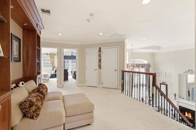 171 Hamlet Drive, Mount Sinai, NY 11766