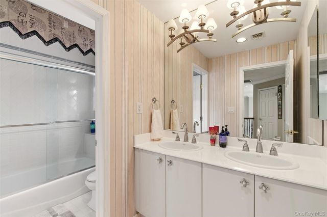 171 Hamlet Drive, Mount Sinai, NY 11766