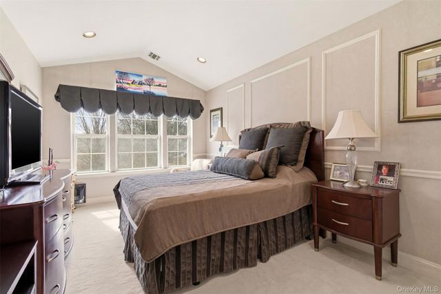 171 Hamlet Drive, Mount Sinai, NY 11766