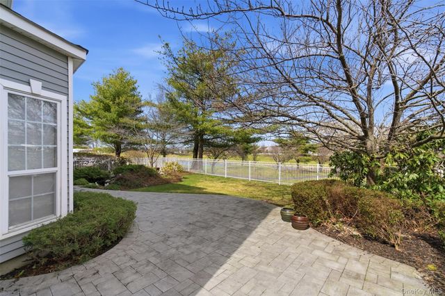 171 Hamlet Drive, Mount Sinai, NY 11766