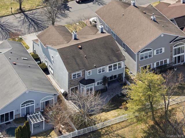 171 Hamlet Drive, Mount Sinai, NY 11766