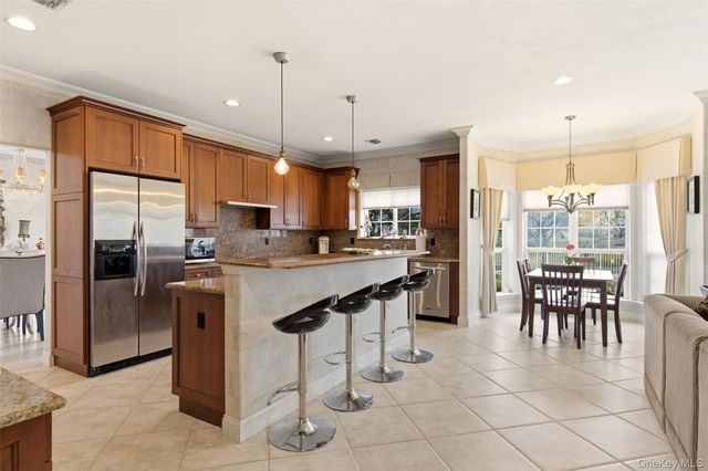 171 Hamlet Drive, Mount Sinai, NY 11766