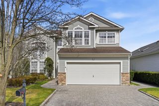 171 Hamlet Drive, Mount Sinai, NY 11766