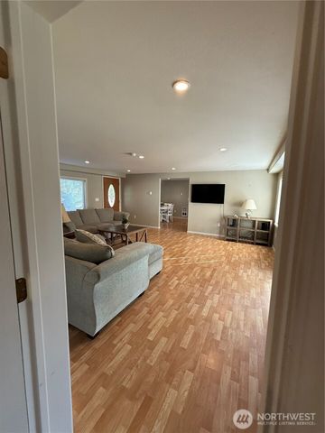 27111 N Place, Ocean Park, WA 98640