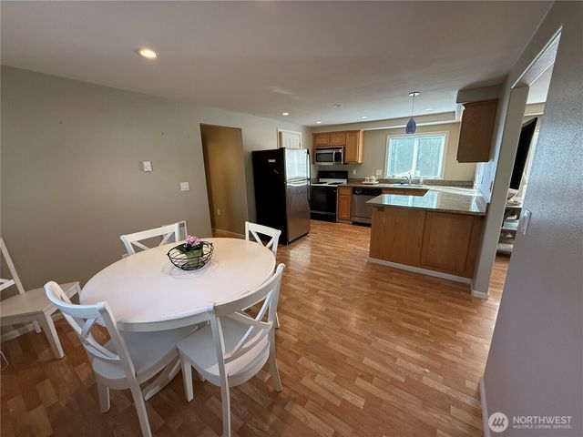 27111 N Place, Ocean Park, WA 98640