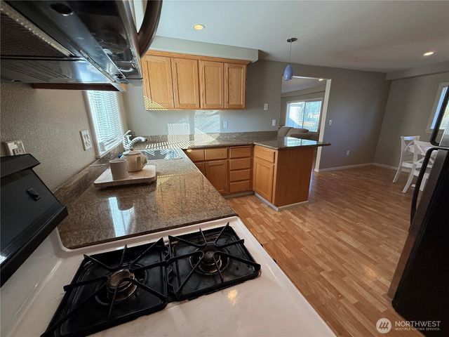 27111 N Place, Ocean Park, WA 98640