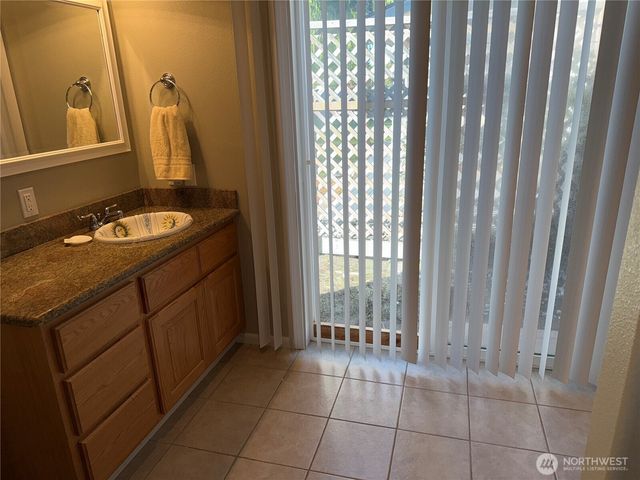 27111 N Place, Ocean Park, WA 98640