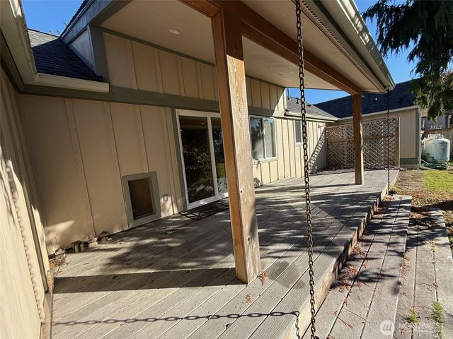 27111 N Place, Ocean Park, WA 98640