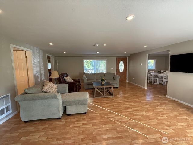 27111 N Place, Ocean Park, WA 98640