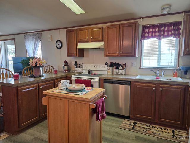 809 S 6th Street, Rupert, ID 83350