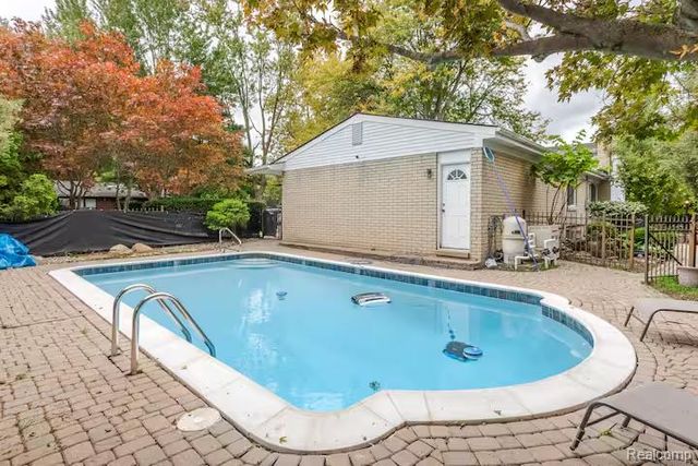 11261 Alger Street, Warren, MI 48093