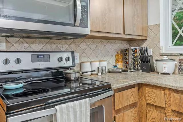 11261 Alger Street, Warren, MI 48093