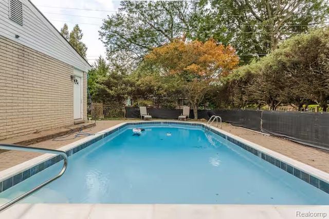 11261 Alger Street, Warren, MI 48093