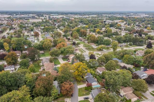 11261 Alger Street, Warren, MI 48093