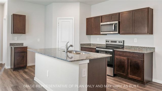 2311 White Wing, Navasota, TX 77868
