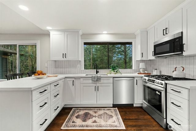 7408 Rosedale Street NW, Gig Harbor, WA 98335