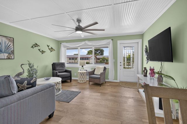 62 Sussex C, West Palm Beach, FL 33417