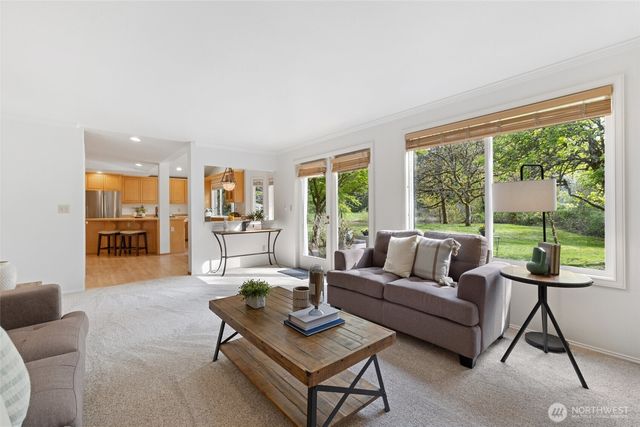 24309 SE 25th Street, Sammamish, WA 98075