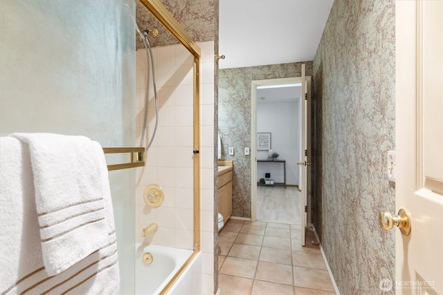24309 SE 25th Street, Sammamish, WA 98075