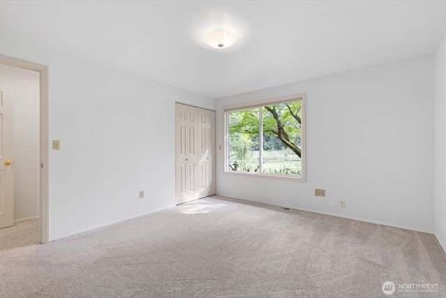 24309 SE 25th Street, Sammamish, WA 98075