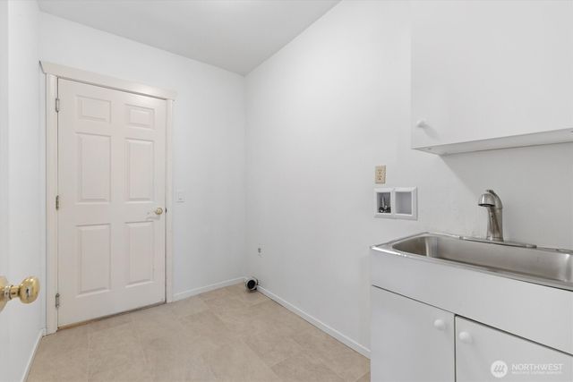 24309 SE 25th Street, Sammamish, WA 98075