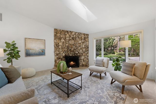 24309 SE 25th Street, Sammamish, WA 98075