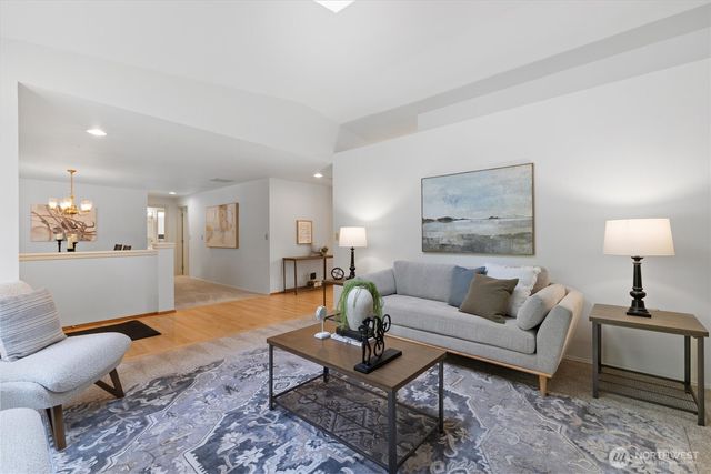 24309 SE 25th Street, Sammamish, WA 98075