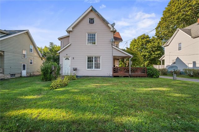 1428 W Ridge Ave, Sharpsville, PA 16150