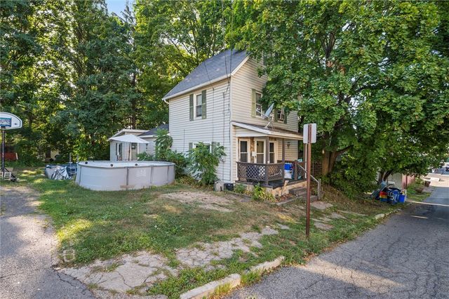 1428 W Ridge Ave, Sharpsville, PA 16150