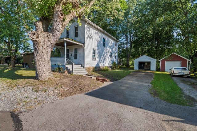 1428 W Ridge Ave, Sharpsville, PA 16150