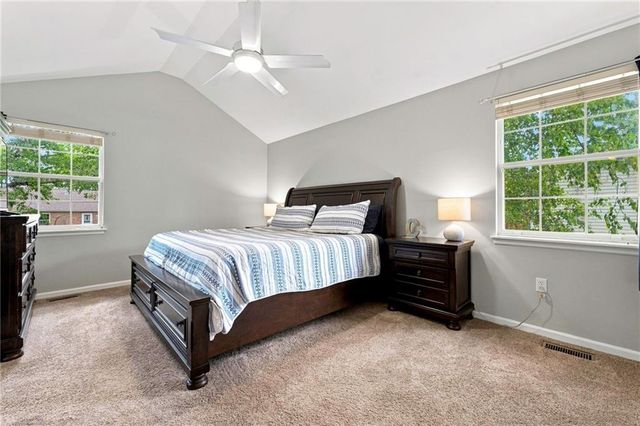 716 SE 11th Street, Lee's Summit, MO 64081