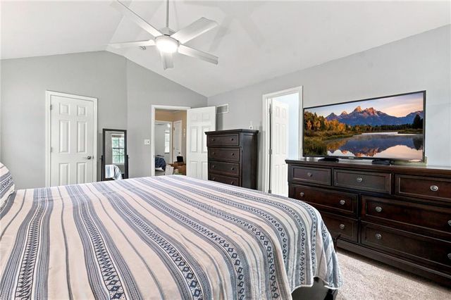 716 SE 11th Street, Lee's Summit, MO 64081