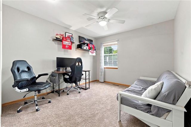 716 SE 11th Street, Lee's Summit, MO 64081