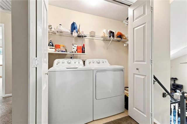 716 SE 11th Street, Lee's Summit, MO 64081