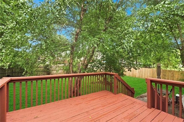 716 SE 11th Street, Lee's Summit, MO 64081