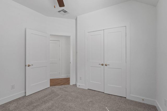 5250 Big Dipper Drive, Iowa Colony, TX 77583