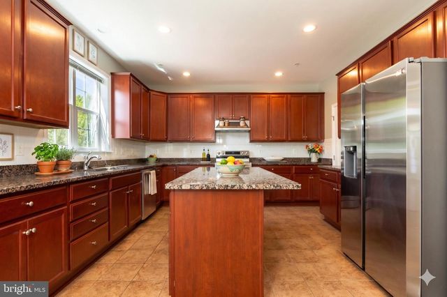 7800 MYSTIC RIVER TER, Glenn Dale, MD 20769